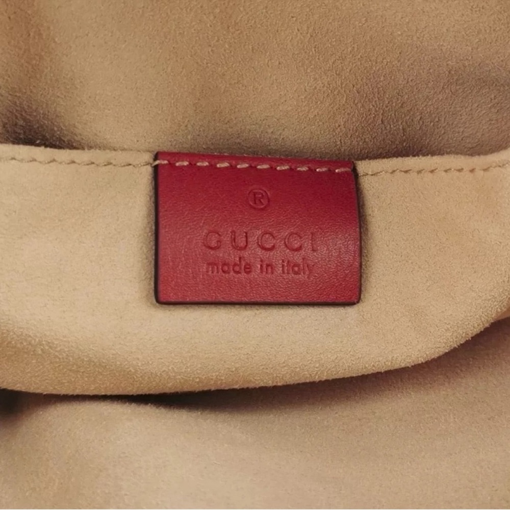 Gucci Red Chevron Matelassé Oval Belt Bag with Gold GG - Picture 6 of 10